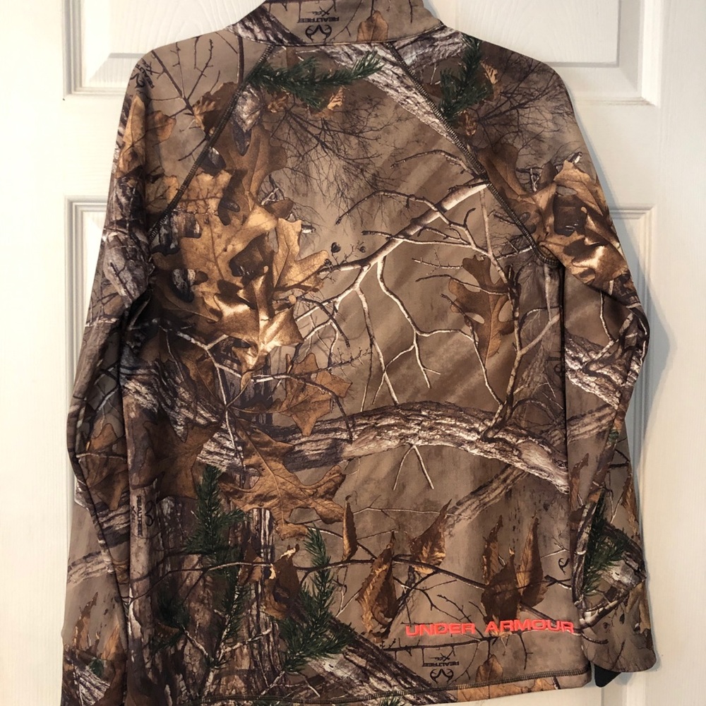 Women’s camouflage fleece jacket